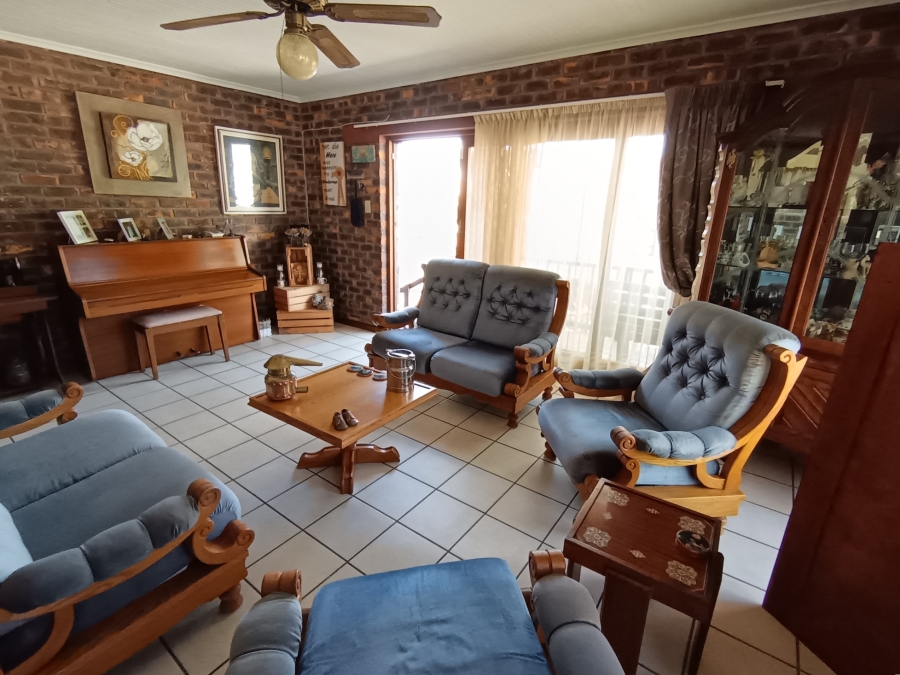 3 Bedroom Property for Sale in Wavecrest Eastern Cape